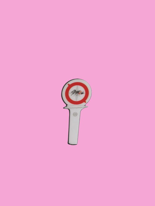 STRAY KIDS PINS (VARIUS MODELS)