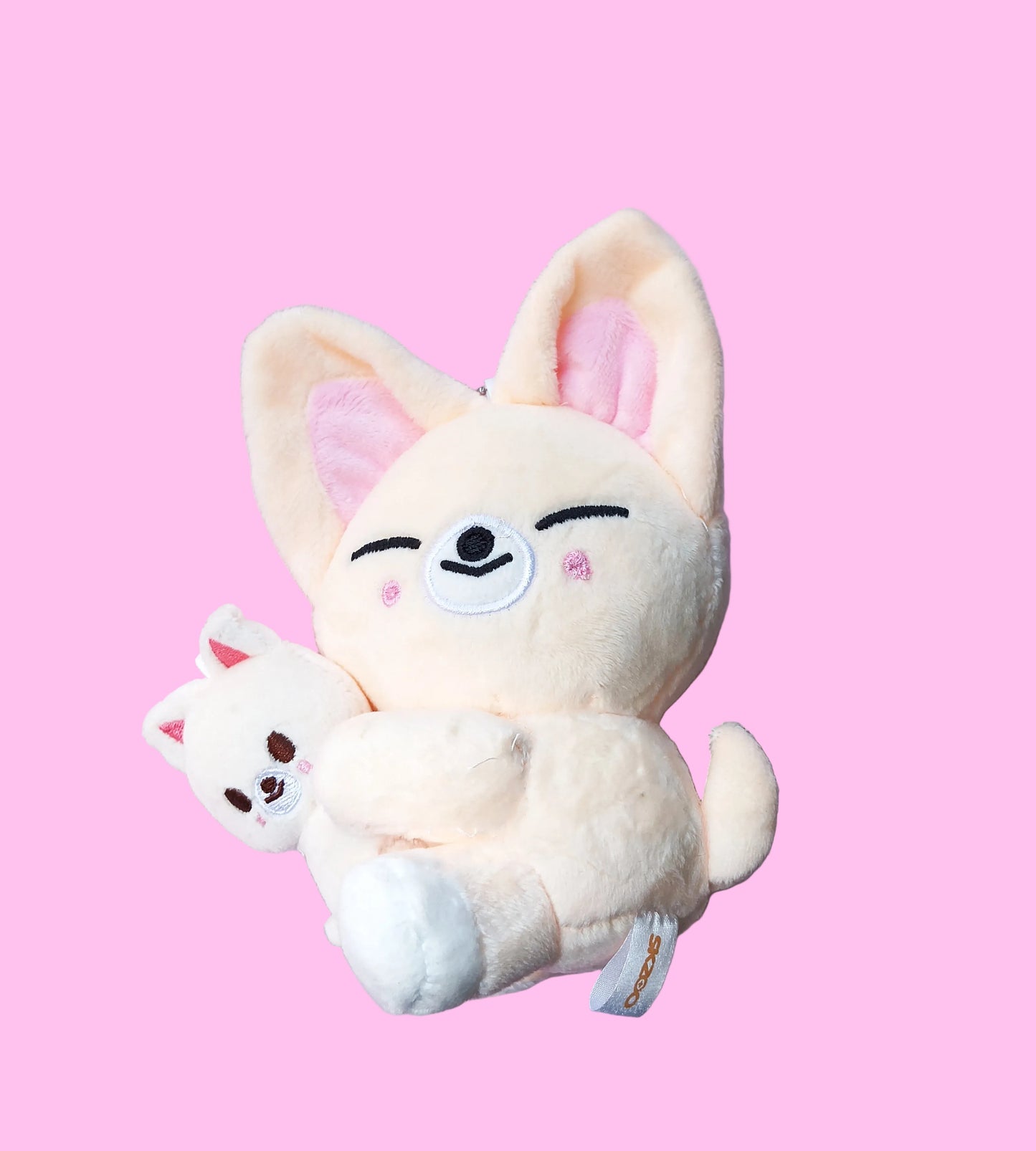 SKZOO PELUCHE DOMINATR CELEBRATE 16 cm.- STRAY KIDS